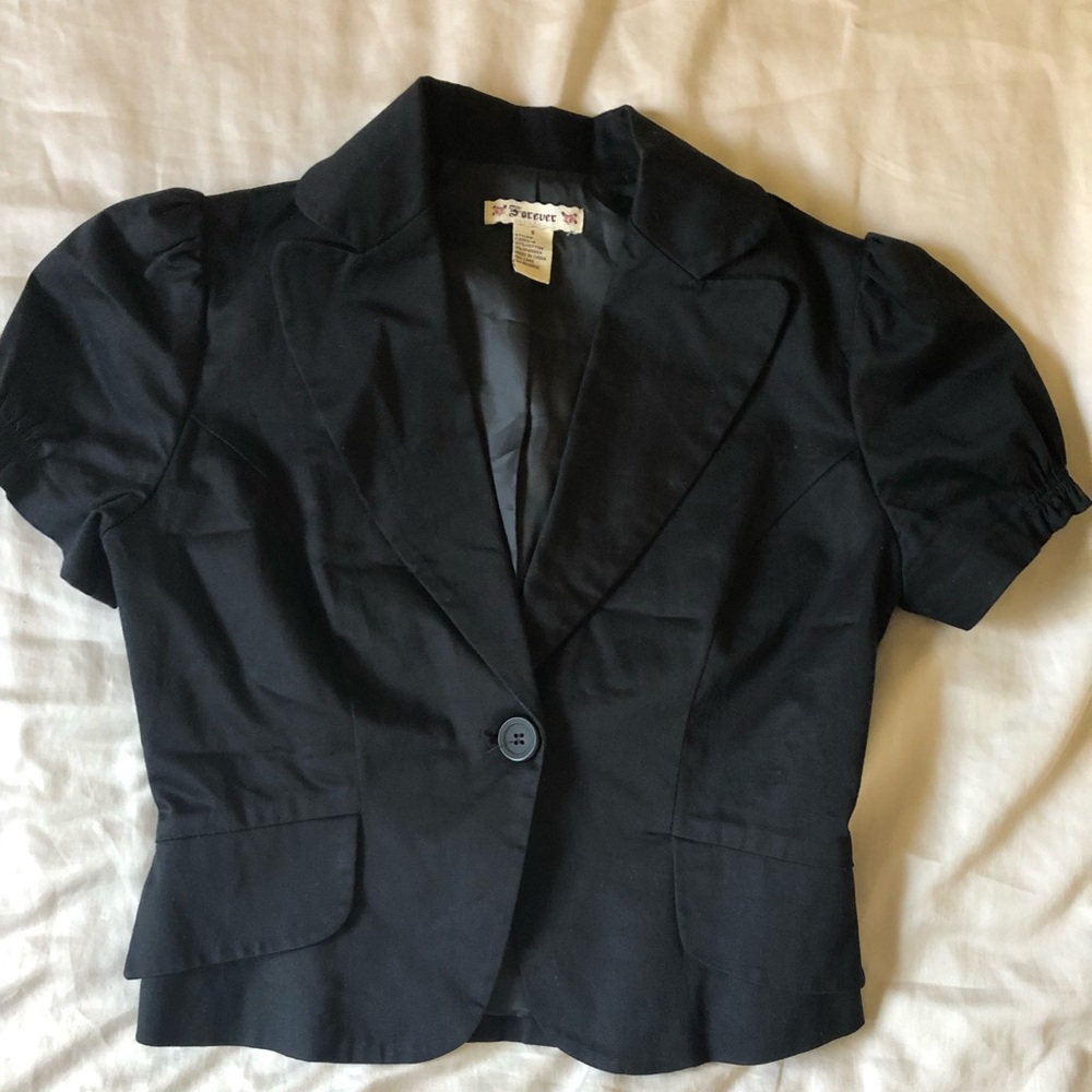 Black crop blazer